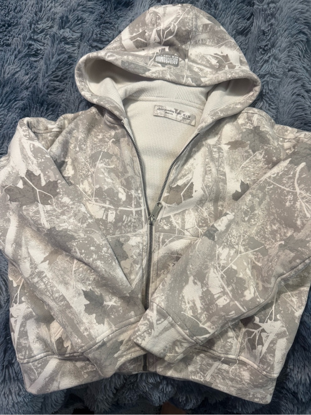 Youth boys Hooded/Zip Sweater - Lot of 5